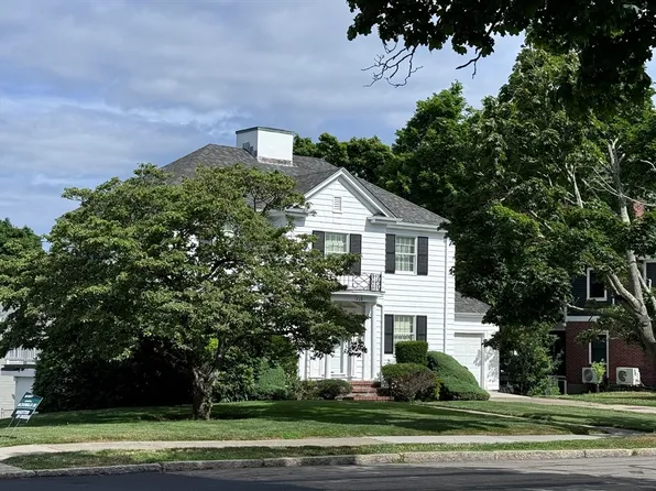 1428 Highland Ave, Fall River, MA 02720