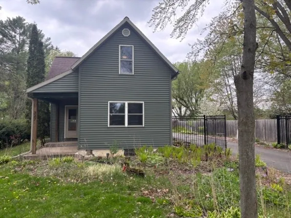 327 George St, Amherst, WI 54406