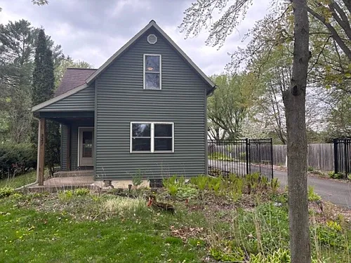 327 George St Photo 1