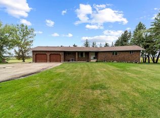 5220 E 68th St, Camrose, AB T0B 0G0
