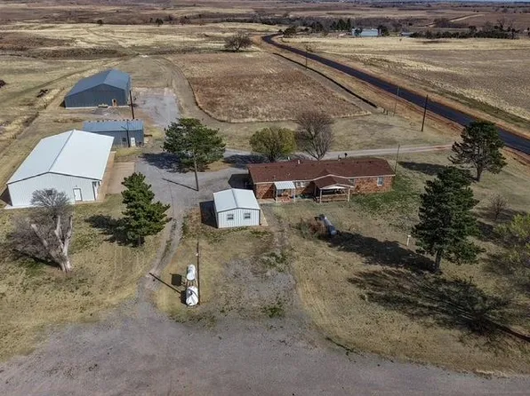 20037 E 27th Rd, Woodward, OK 73801