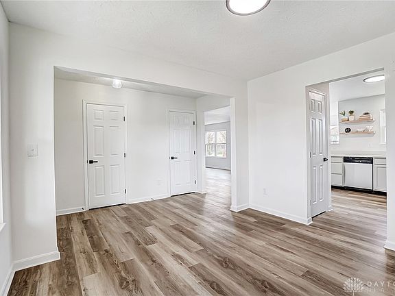 4th image of 5222 Sunrise View Cir