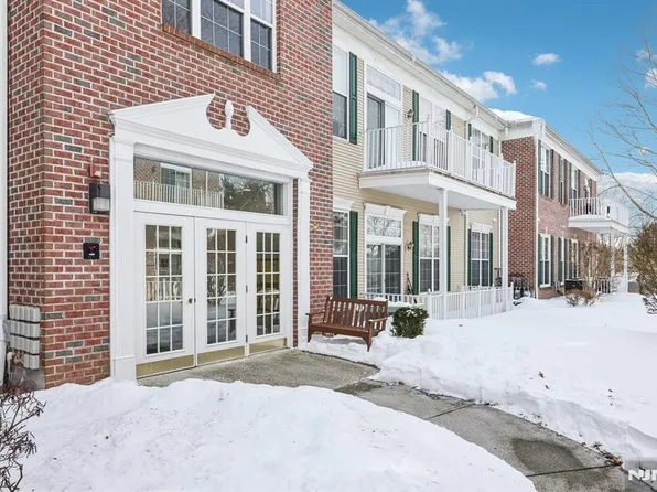 109 Four Seasons Dr #109, Wayne, NJ 07470