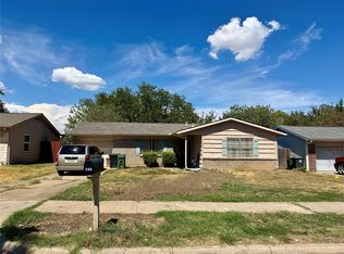 423 E Lavender Ln, Arlington, TX 76010