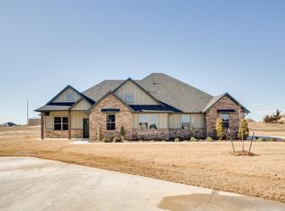 7040 Chestnut Ln, Enid, OK 73703