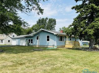 2744 Port Clinton Rd, Fremont, OH 43420