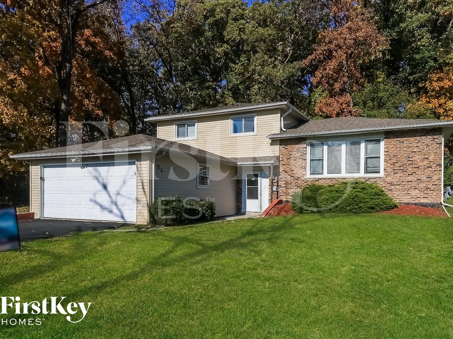 3 bed, 2.0 bath, 1700 sqft, $2,960 — Photo 2