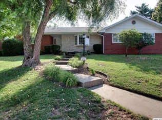802 Cheshire Blvd, Quincy, IL 62305