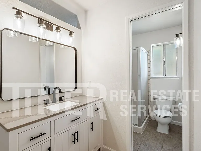 7400 Mooncrest Way — Photo 16