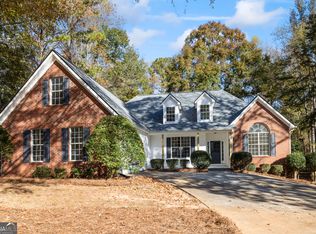 65 Barrington Ridge Ct, Sharpsburg, GA 30277