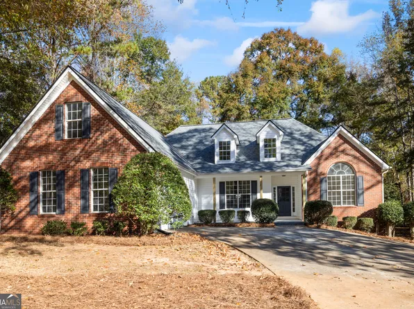 65 Barrington Ridge Ct, Sharpsburg, GA 30277