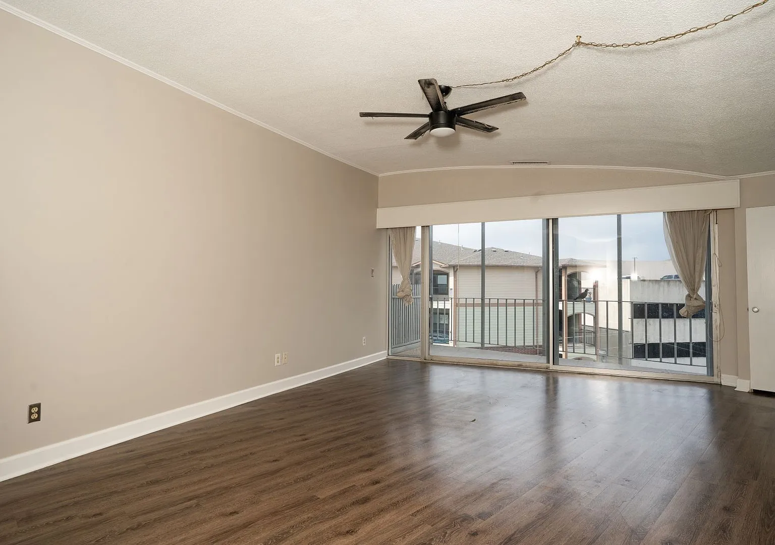 Sprawling 5th-Floor Corner Condo Just Steps from McGee Beach — Photo 3