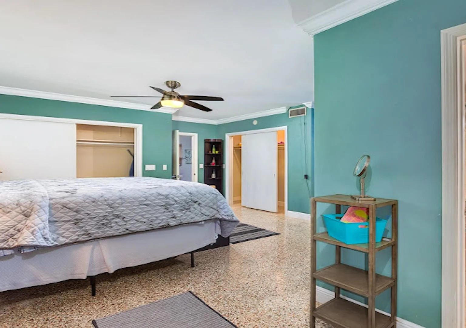 3 bed, 2.0 bath, 1542 sqft, $2,200 — Photo 2