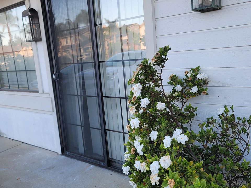 Unit private entrance