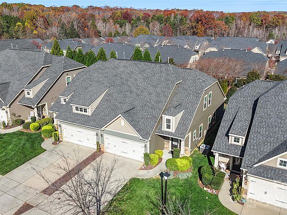 3rd image of 149 Martingale Ave