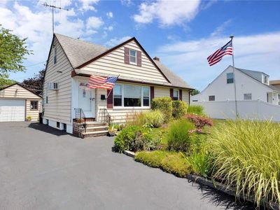 1110 Woodcliff Drive, Franklin Square, NY, 11010