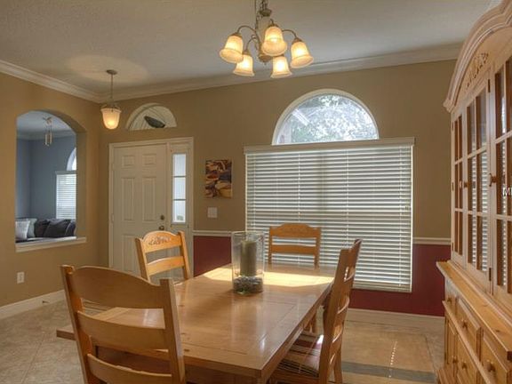 4th image of 3951 Chaucer Way