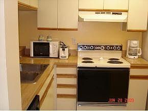 4th image of 3137 Sir Hamilton Cir
