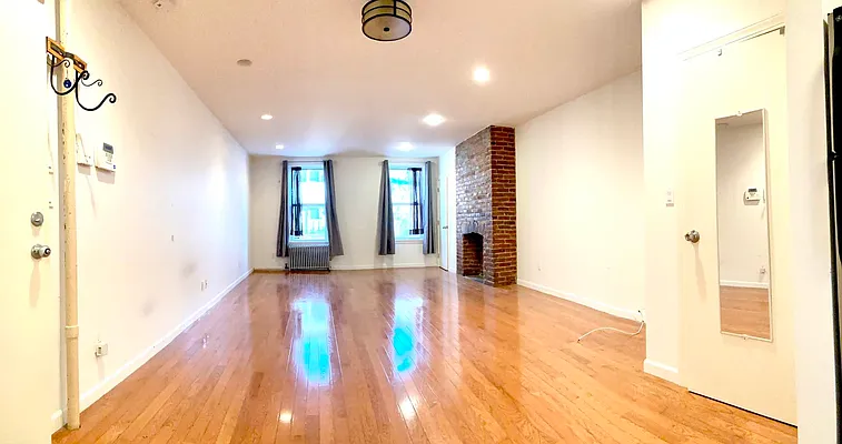 Rented by Brooklyn Real Estate Services | media 3