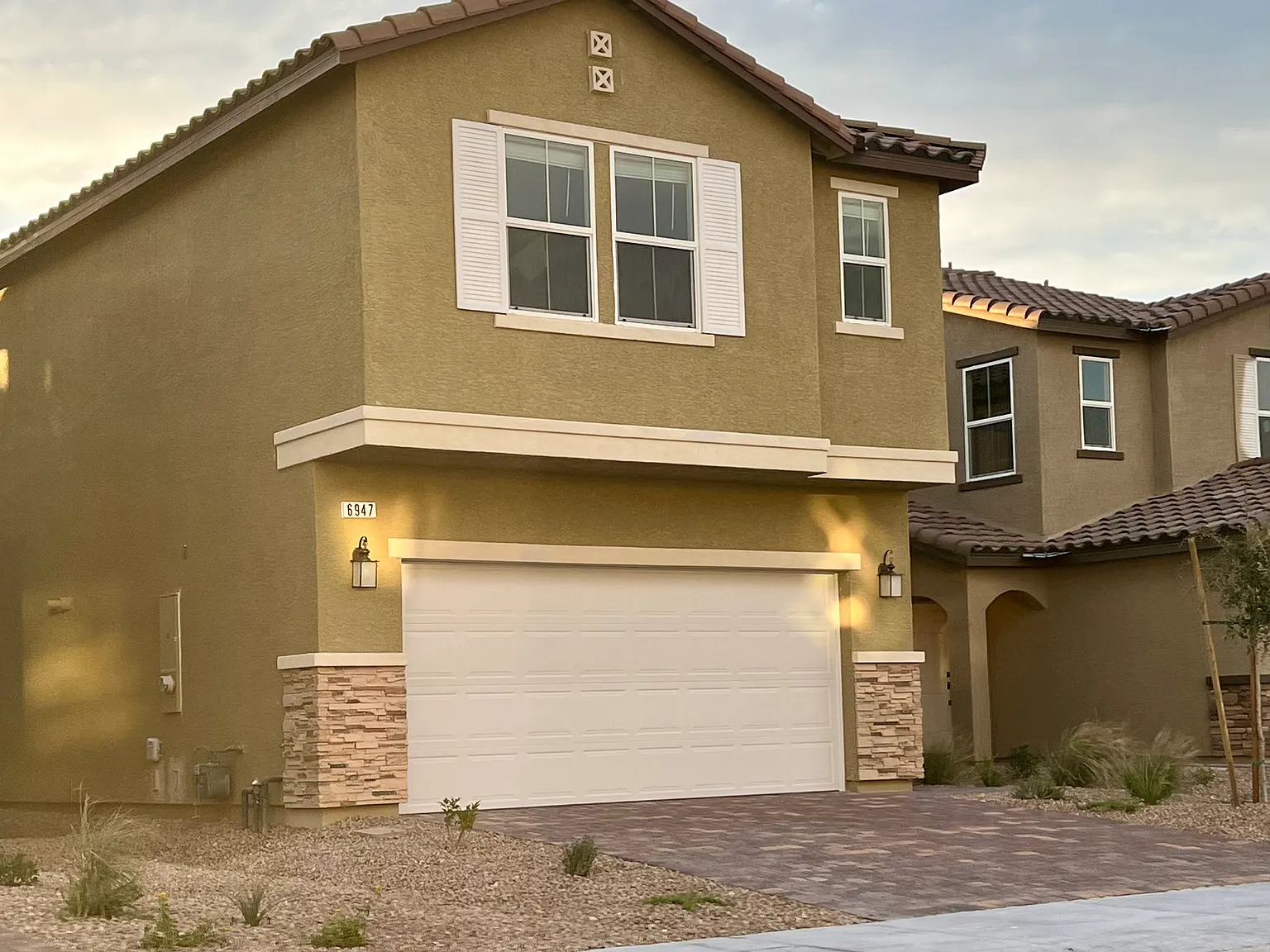 5 bed, 2479 sqft, $2,549 — Photo 1