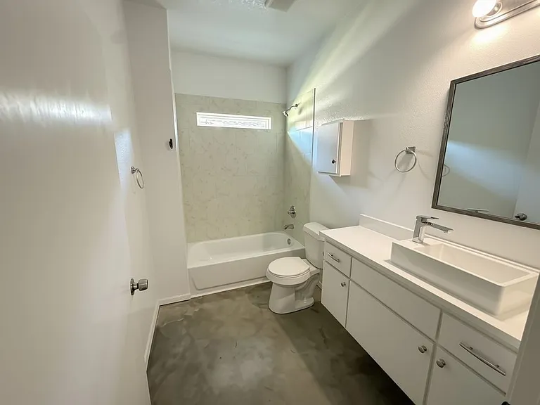 221 San Angelo Ave #A — Photo 7