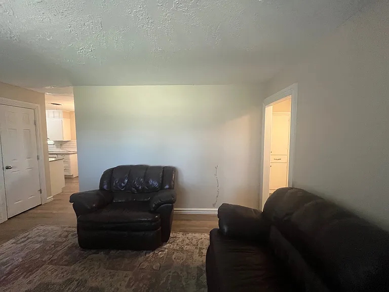 1331 W Hayes St — Photo 5