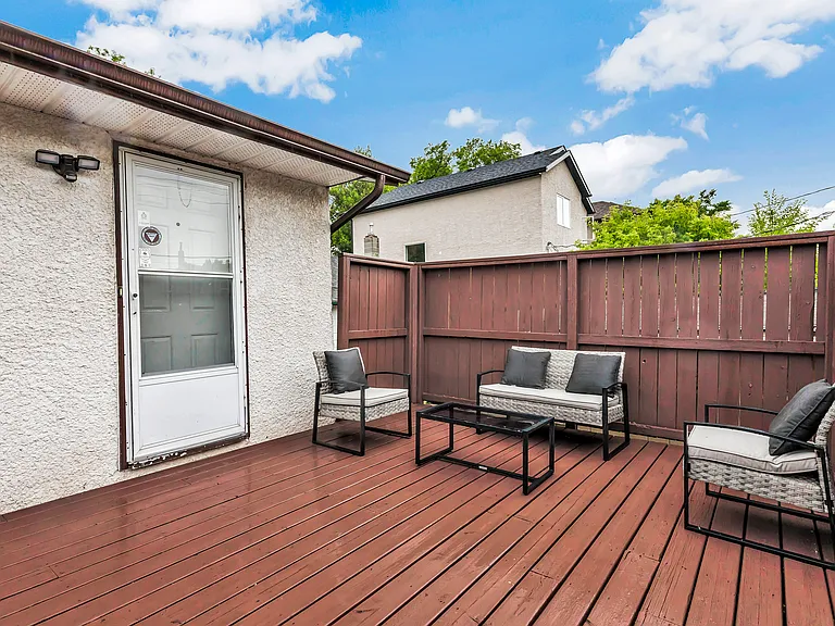 239 Oakview Ave — Photo 20