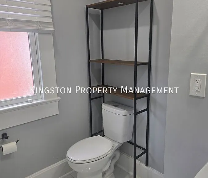 451 E Maxwell St #2 — Photo 4