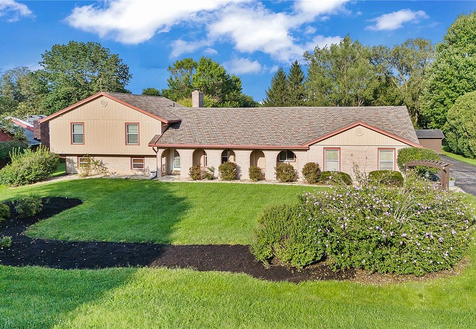 1st image of 2425 Greenlawn Dr