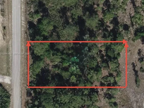1012 Henry Ave, Lehigh Acres, FL 33972