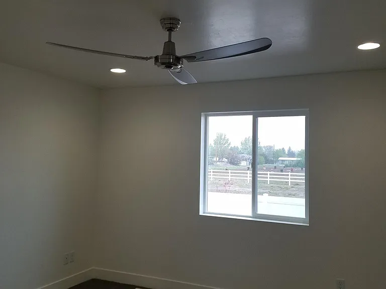 3287 E Kathaway Ln — Photo 15