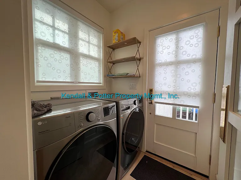 1411 Seabright Ave — Photo 15