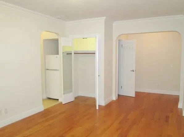 340 East 66th Street image 1 of 5
