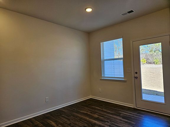 5th image of 259 Sunny Hill Dr
