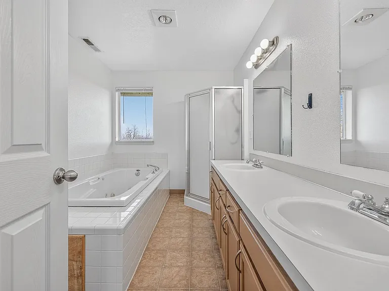 College Park Townhomes — Photo 25