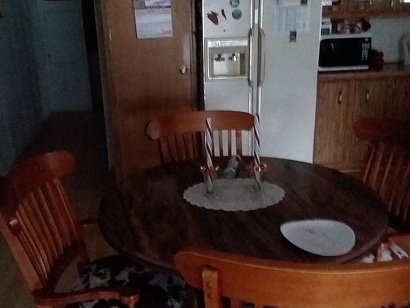 2nd image of 880 Kennard St