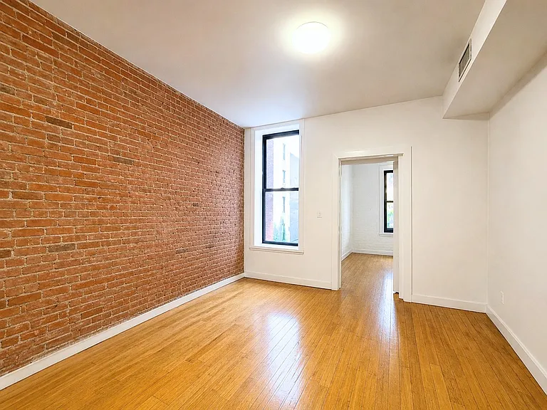 922 Prospect Pl #3L — Photo 6