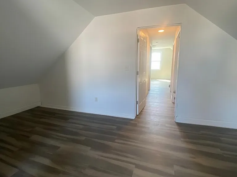 334 Bond St #2 — Photo 25