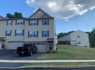 346 Weatherstone Dr, New Cumberland, PA 17070