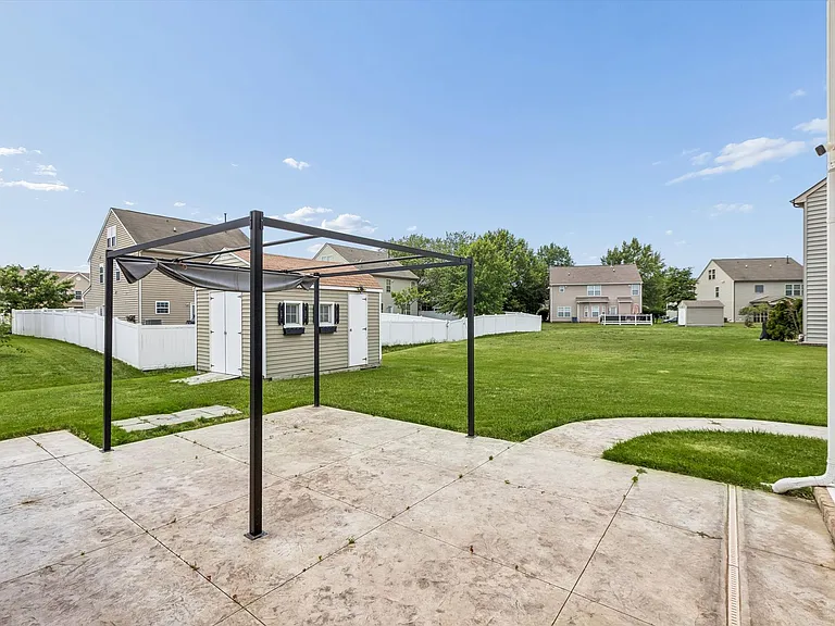 42 Kilverstone Way — Photo 37