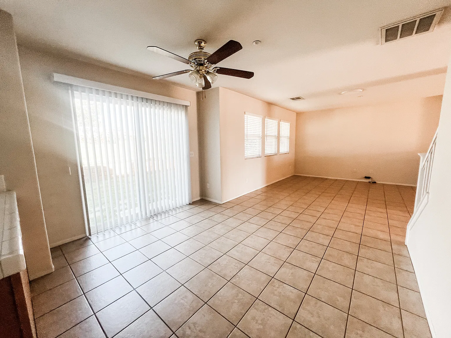 4 bed, 2.5 bath, 3150 sqft, $3,500 — Photo 2