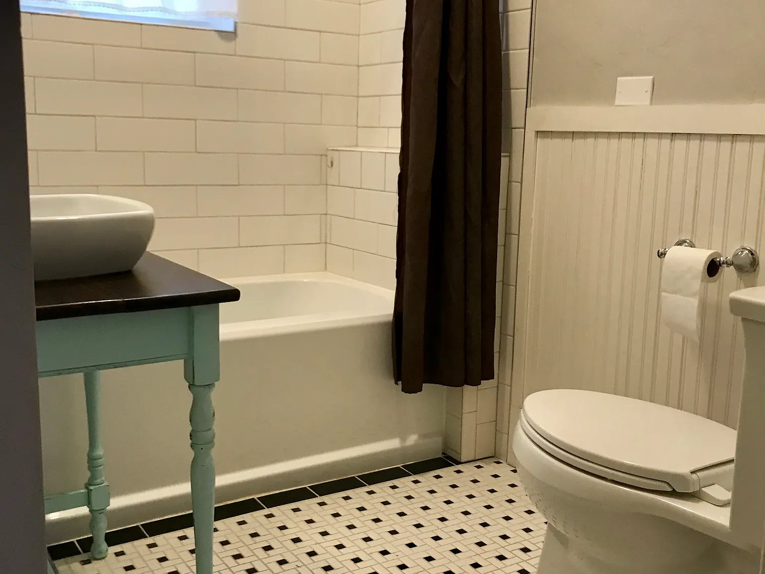 3 bed, 1000 sqft, $1,600 — Photo 3