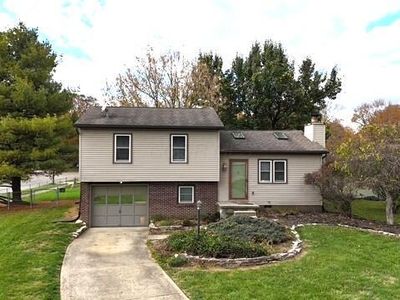 219 Green Meadow Dr, Newark, OH, 43055