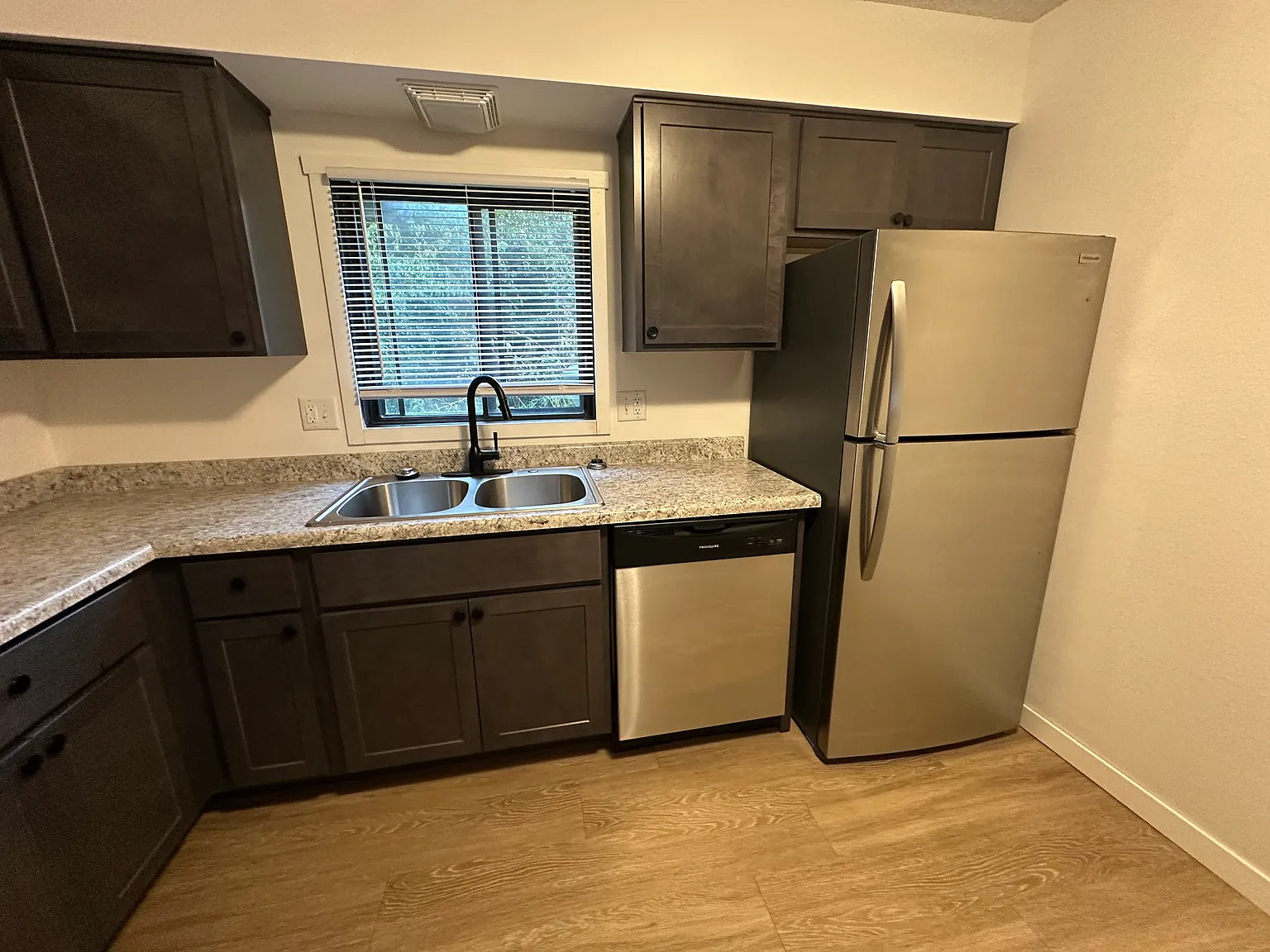 2 bed, 774 sqft, $1,225 — Photo 4