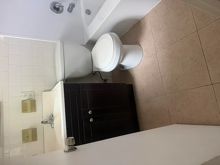 1151 NE 26th Ave — Photo 44