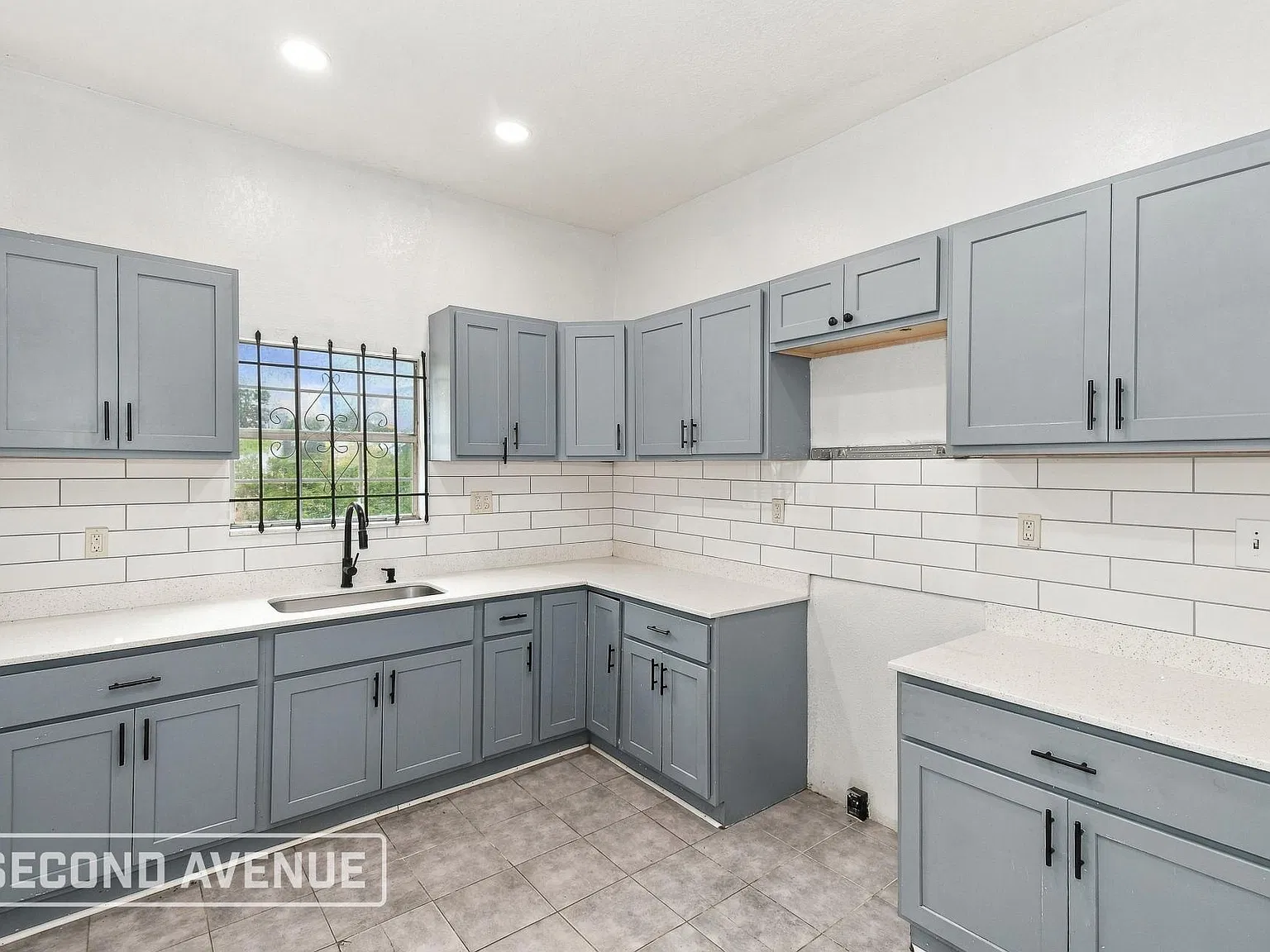 3 bed, 2.0 bath, 1199 sqft, $1,269 — Photo 4
