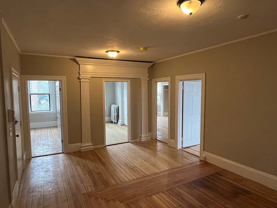 14 Glenville Ave #3