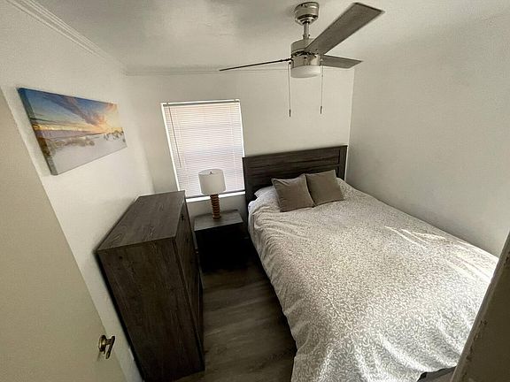 3rd image of 815 NW 13th St #815