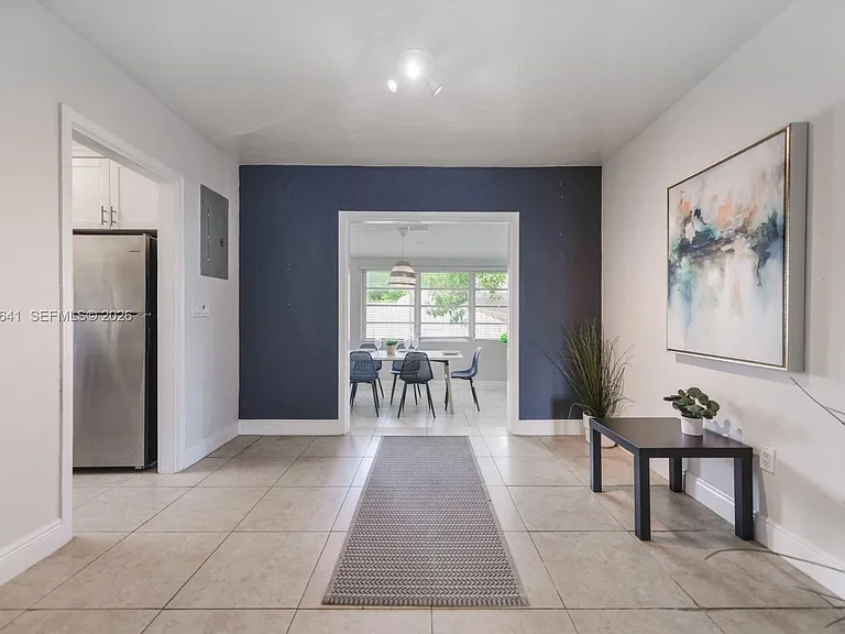 225 NW 14th Ave — Photo 5