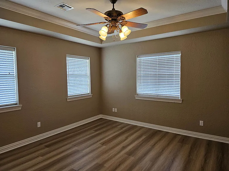 3208 Paloma Dr — Photo 9